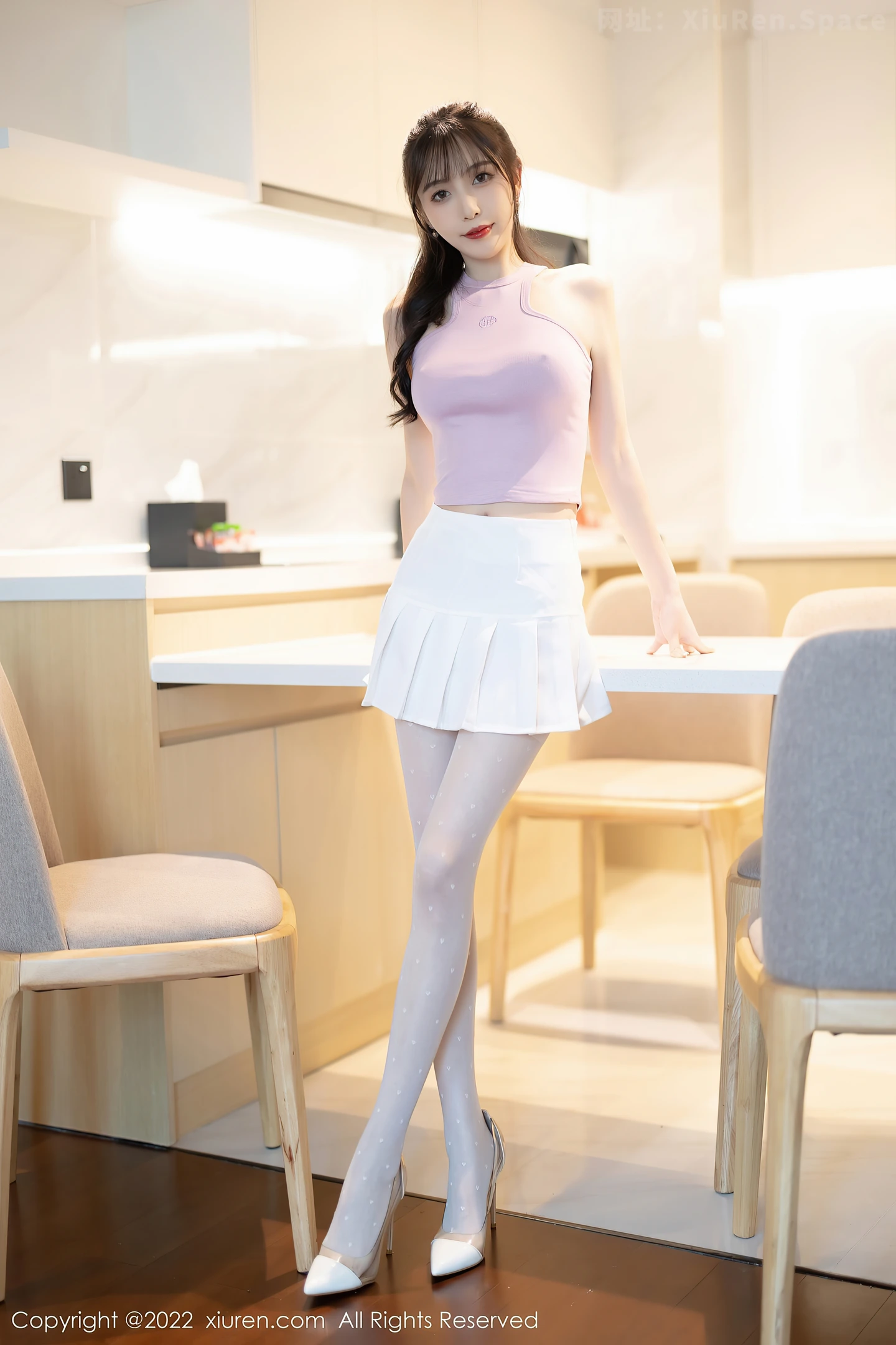 图片[5]-[XiuRen秀人网] VOL.5622 模特林星阑性感淡紫真空上衣配白短裙秀曼妙身姿迷人诱惑写真82P-秀人网官方网站